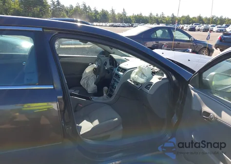 2011 Chevrolet Malibu Ls from USA, damaged, VIN 1G1ZB5E12BF106491